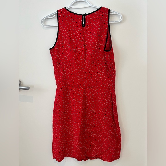 Red Sleeveless Dress with Pattern - Picture 2 of 3